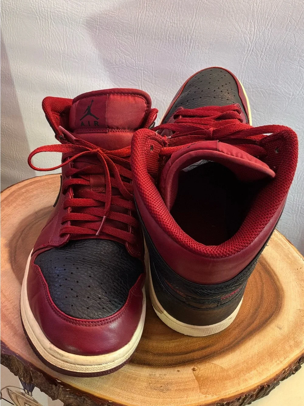 🌙✨ Nike Air Jordan 1 Mid Team Red Black Men’s Size 11.5